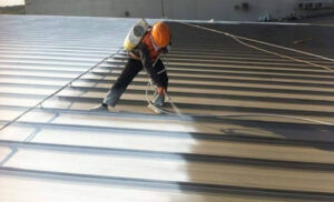 Read more about the article Sự khác nhau của sơn chống thấm mái tôn và mái nhà bê tông 